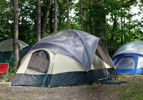Camping,Tents,At,Campground,During,Daytime,In,Woods